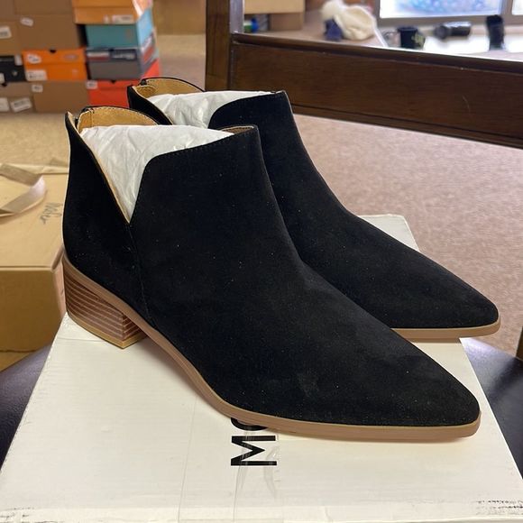 Monroe & Main Shoes - Monroe and Main Zip Back Shootie